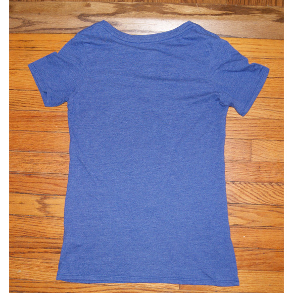 Nike Tee Chicago Cubs Women's Small Short Sleeve Vneck T-Shirt Athletic Cut - Picture 4 of 7